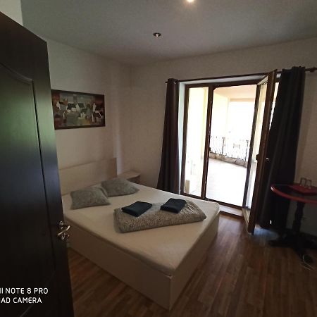 Hotel Quik Braszów Zewnętrze zdjęcie