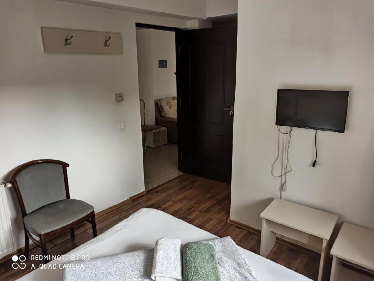 Hotel Quik Braszów Zewnętrze zdjęcie