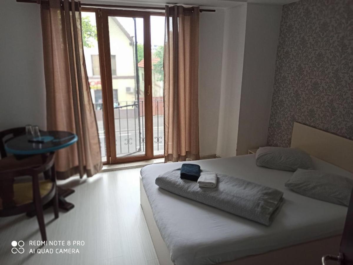 Hotel Quik Braszów Zewnętrze zdjęcie