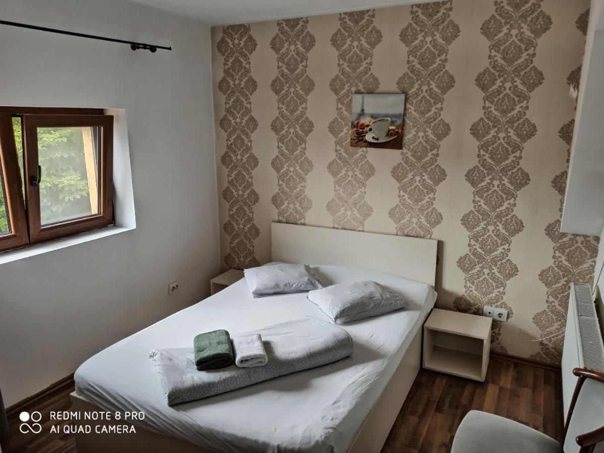 Hotel Quik Braszów Zewnętrze zdjęcie